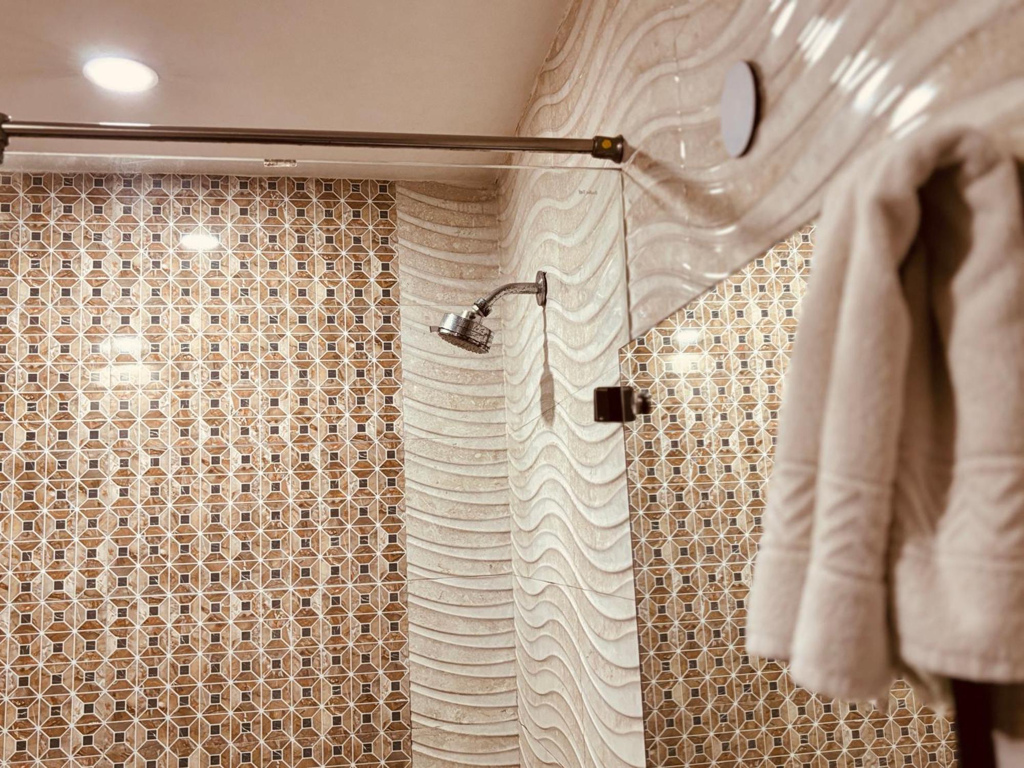 Hotel Hc Grand Нью-Дели Экстерьер фото