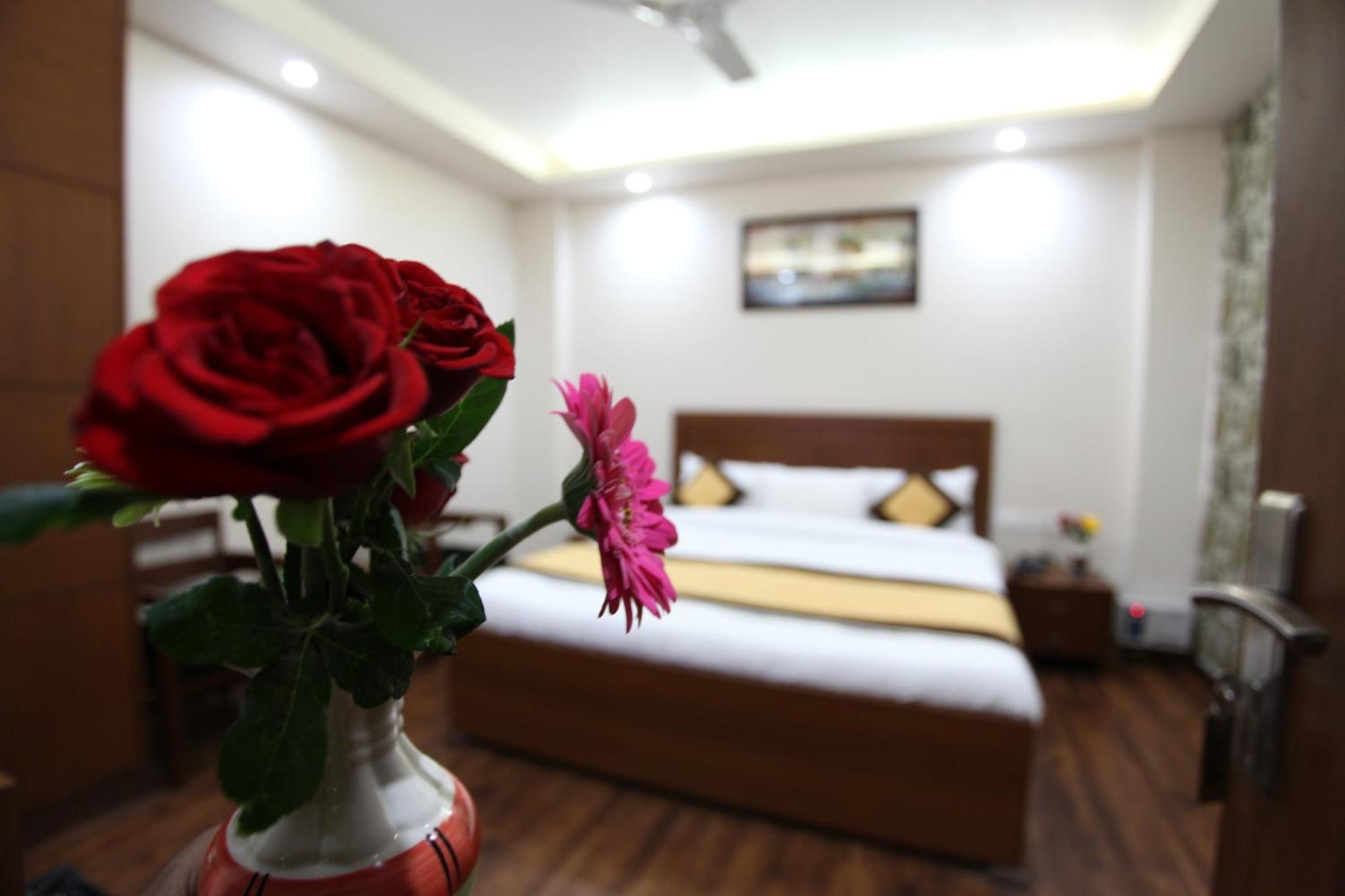 Hotel Hc Grand Нью-Дели Экстерьер фото