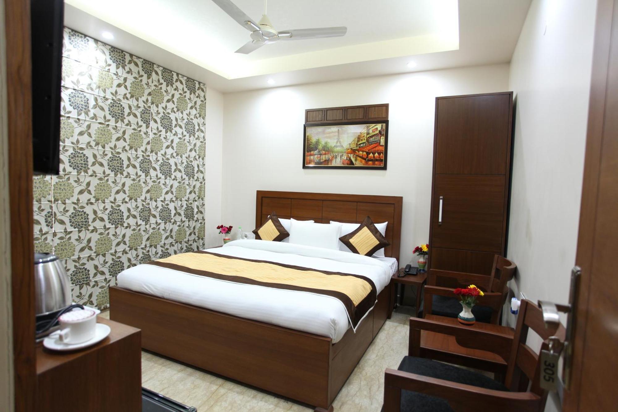 Hotel Hc Grand Нью-Дели Экстерьер фото